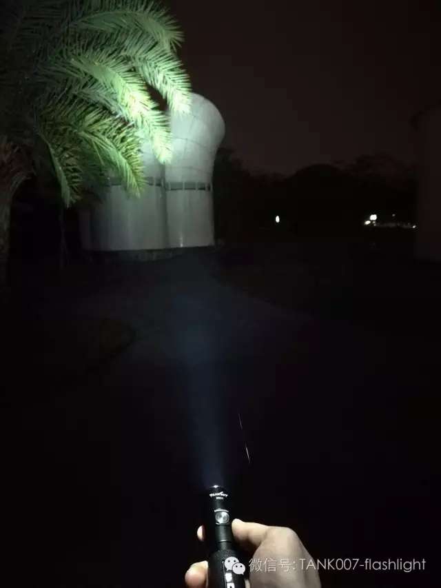 探客強光手電筒 探客強光手電筒