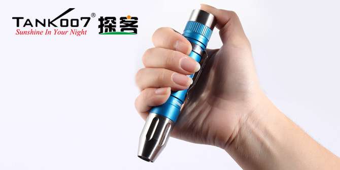 新手收藏家必用珠寶玉石鑒定工具——TANK007照玉手電筒！